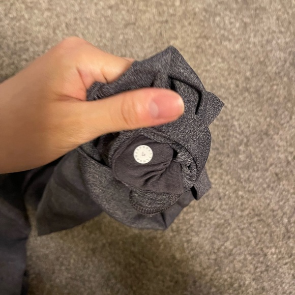 lululemon legging unique style - Picture 2 of 3